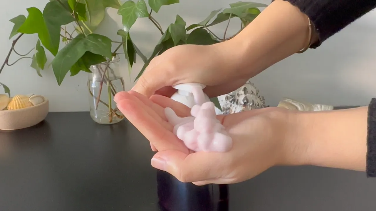 Foaming Body And Face Cleanser — step 25
