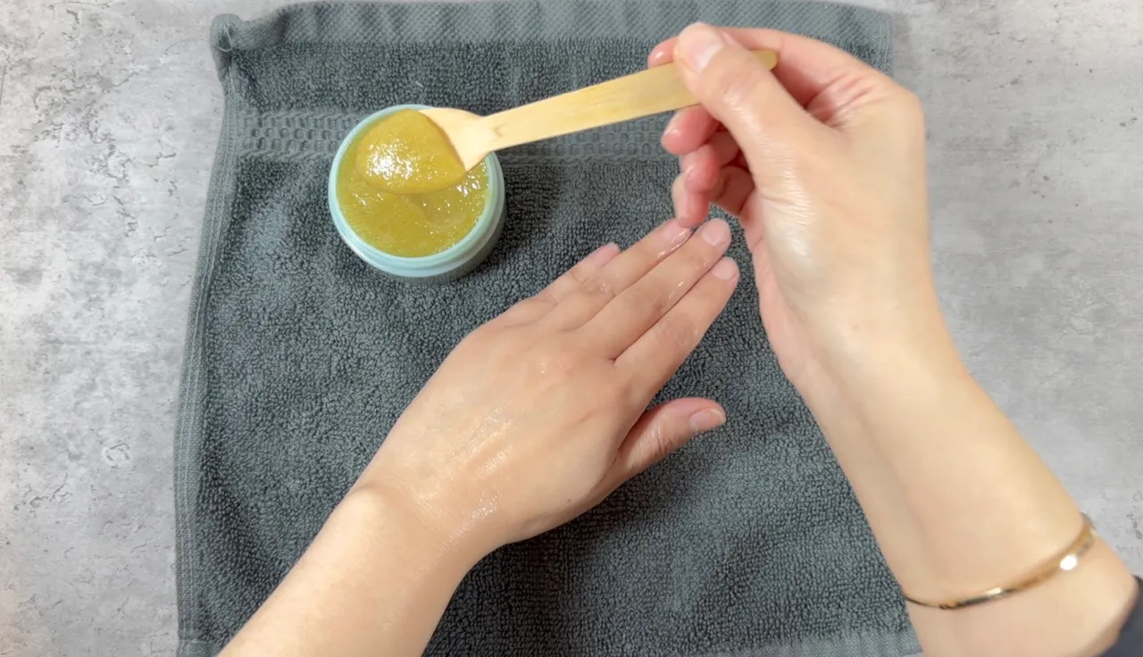 Brightening Body Scrub — step 21