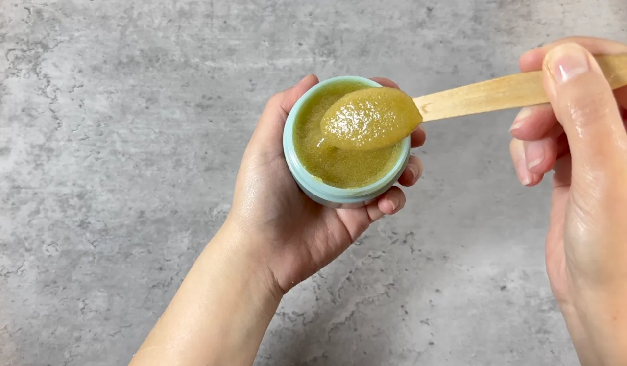 Brightening Body Scrub — step 4