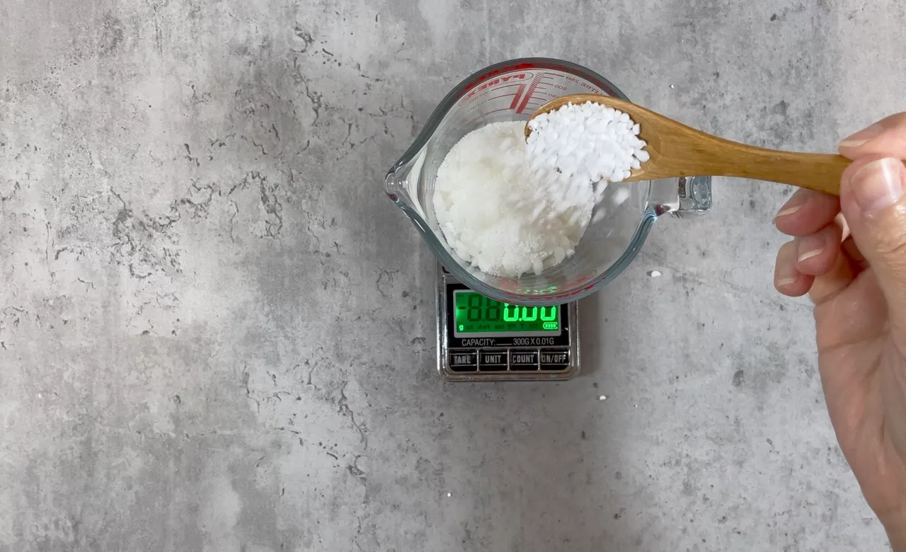 Cocoa Butter Solid Conditioner Bar — step 3