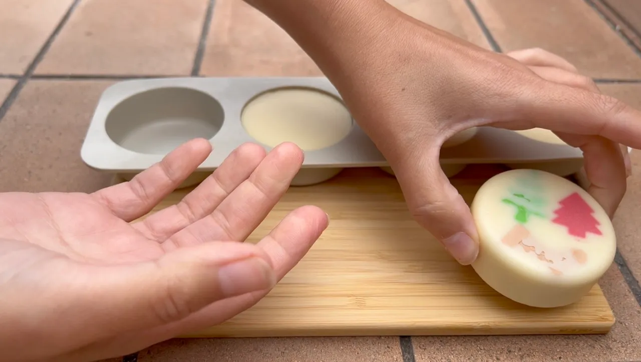 Lotion Bars (Christmas Edition) — step 27