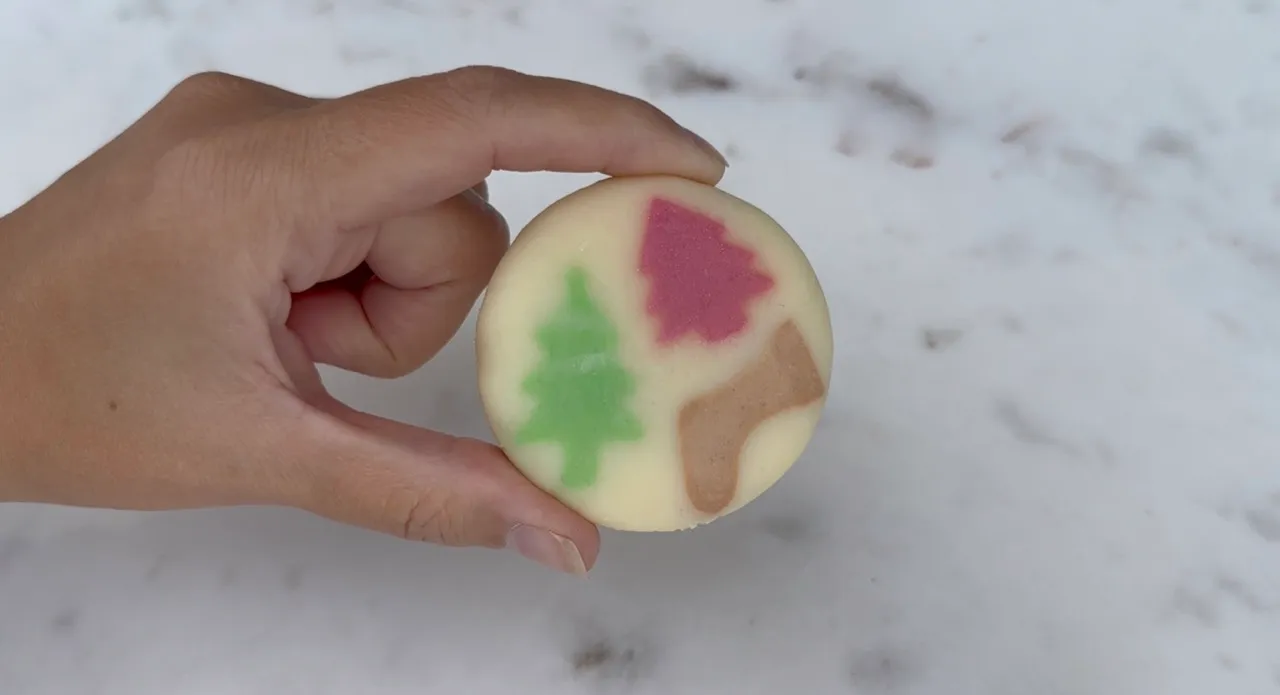 Lotion Bars (Christmas Edition) — step 3