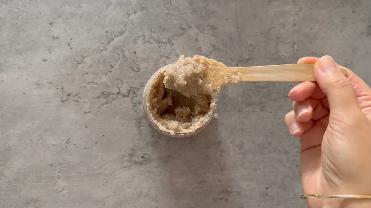 Coffee Body Sugar Scrub — step 27