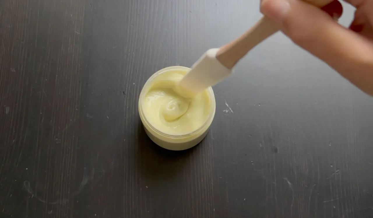 Shea Butter Deep Conditioning Hair Mask — step 3