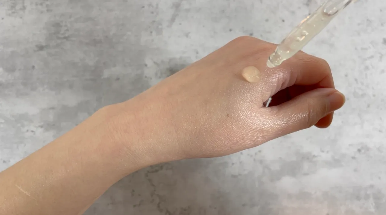 Hyaluronic Acid and Vitamin C Face Serum — step 25