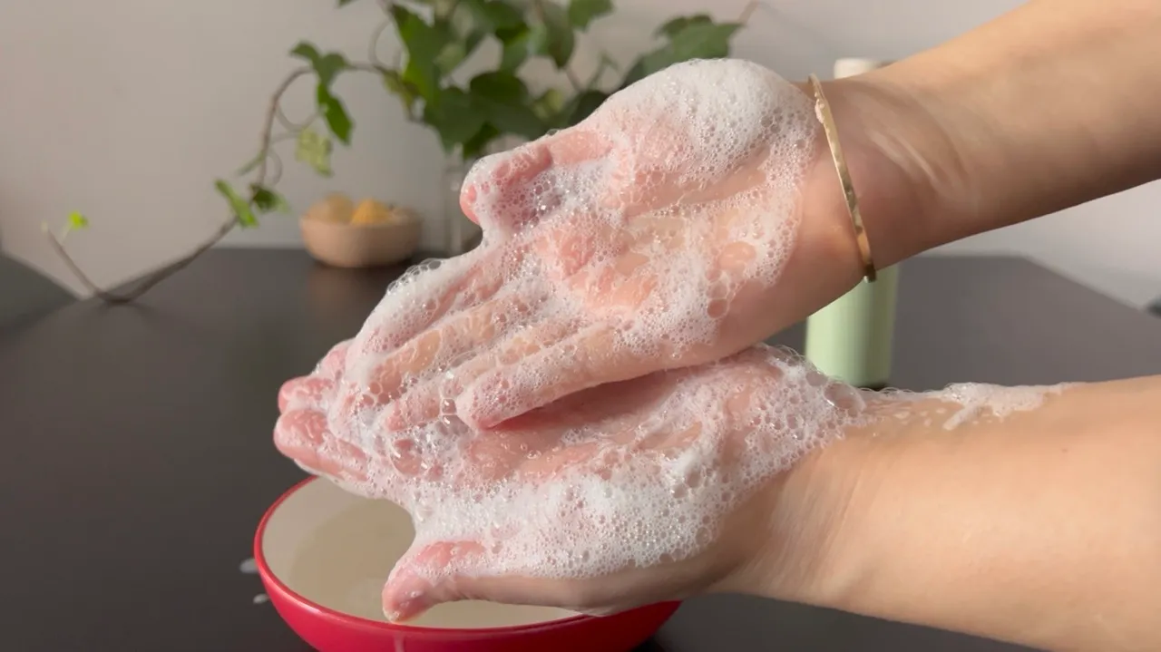 Moisturizing Shampoo For Dry Hair — step 5
