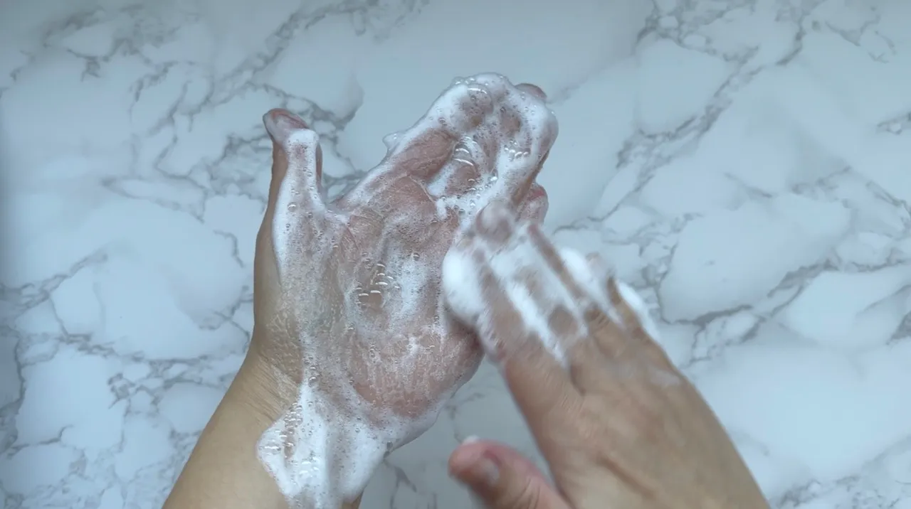 Glycolic Acid Foaming Cleanser — step 3