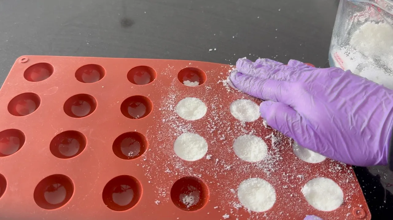 Retainer Cleaning Tablets — step 13