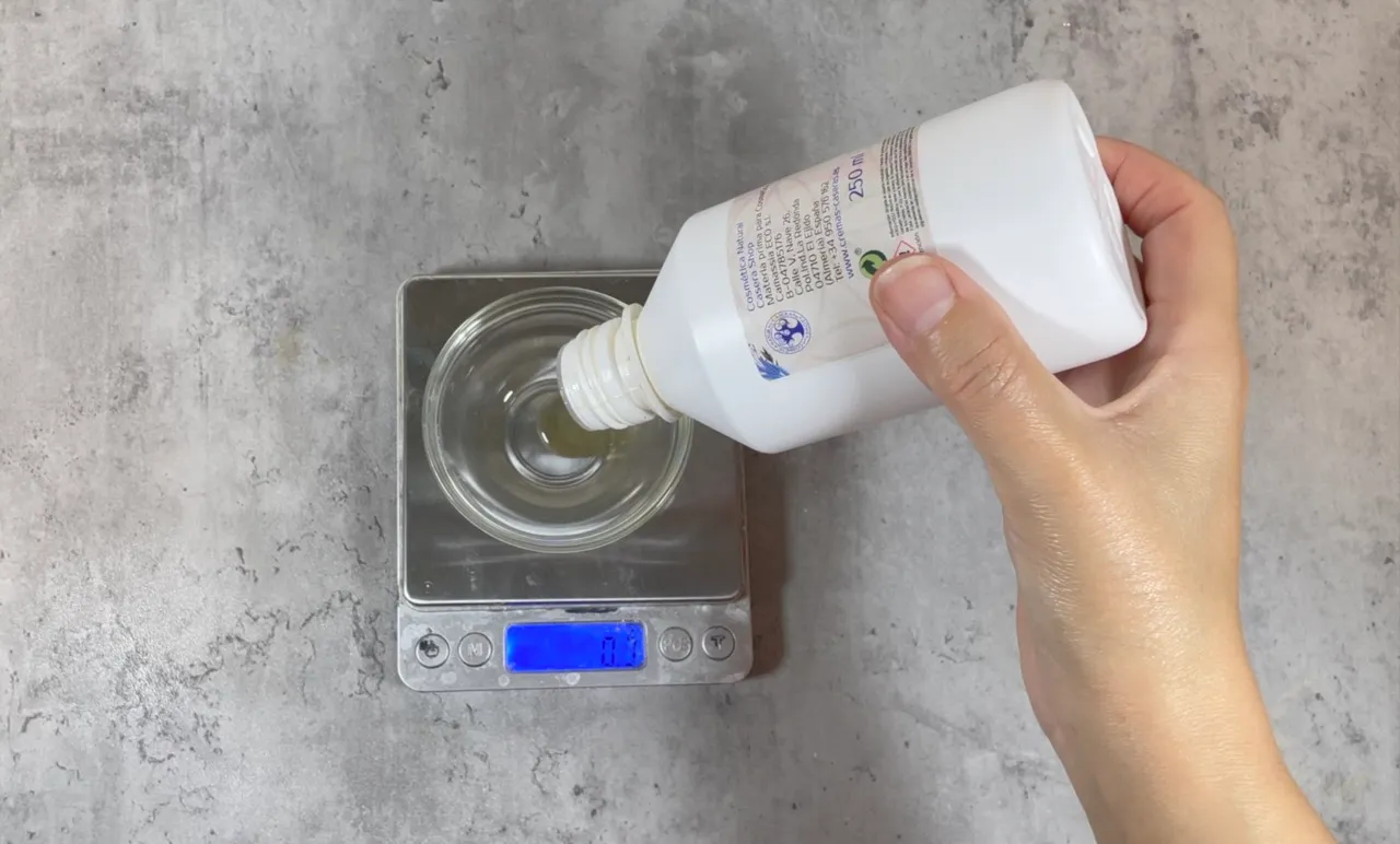 Calendula Shower Gel for Kids — step 23