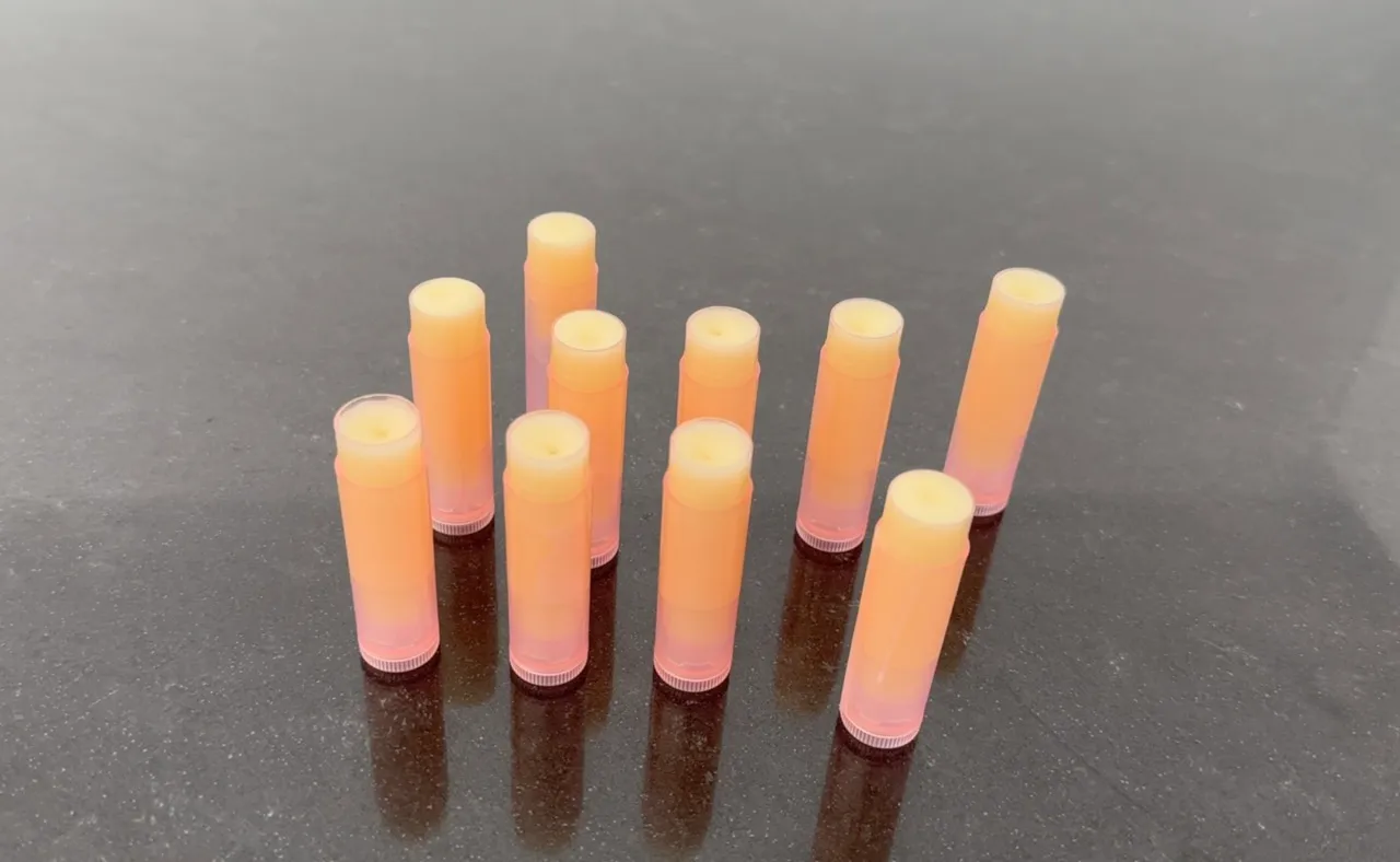 Summer Lip Balm Coconut Oil-Free — step 3