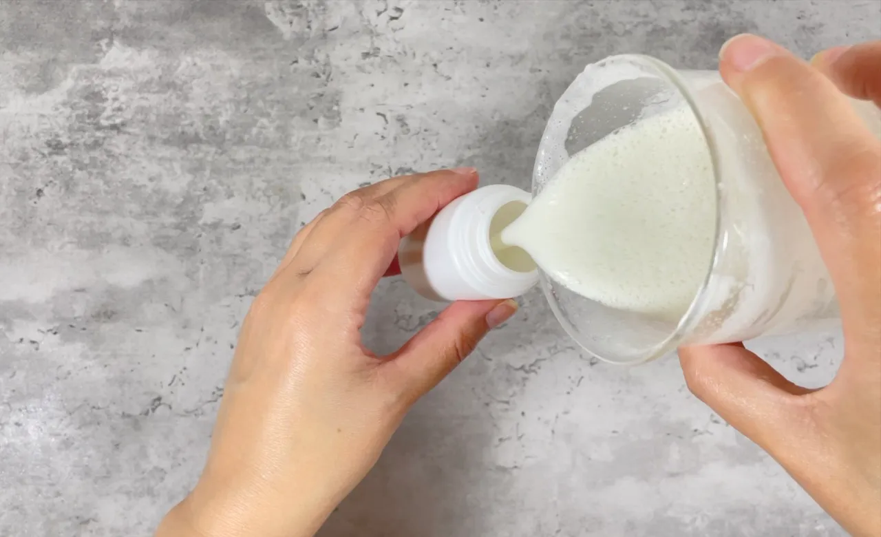 Roll-on Deodorant with Zinc Ricinoleate — step 24