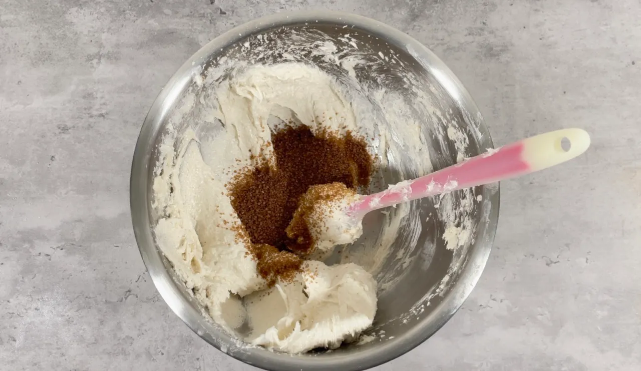 Whipped Sugar Scrub from Soap Scraps — step 31