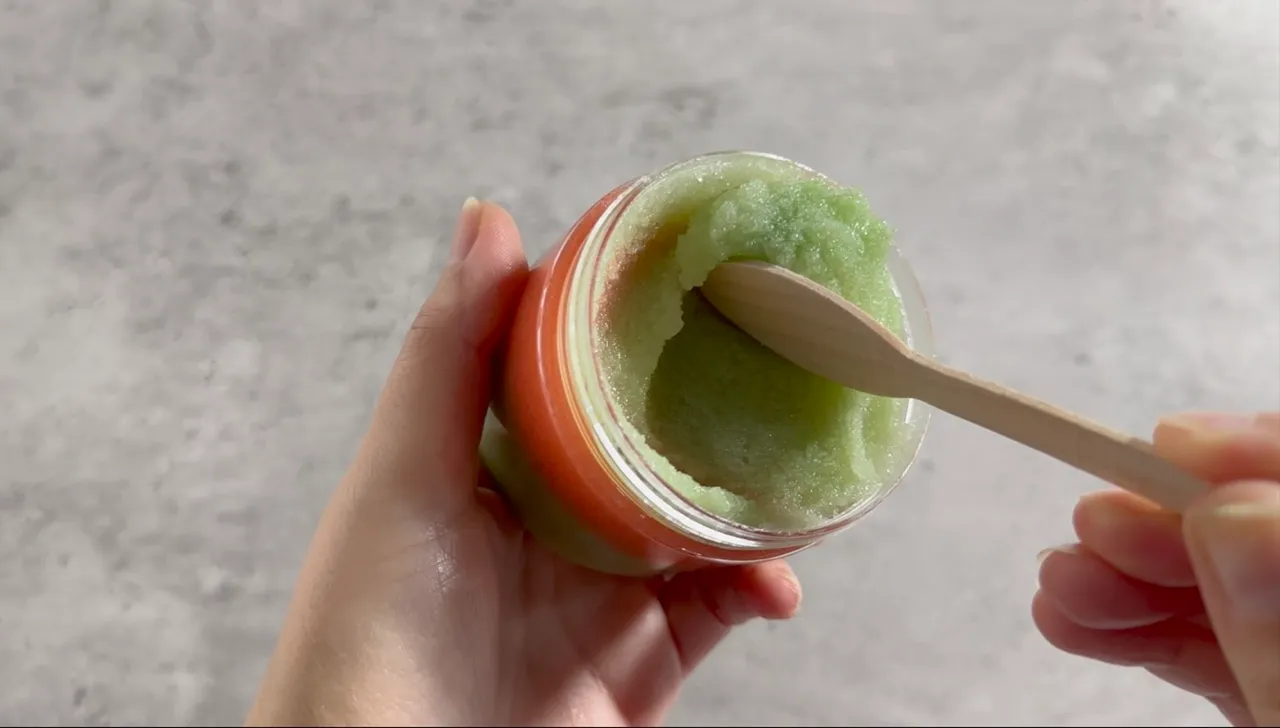 Sugar Scrubs Only 4 Ingredients — step 2