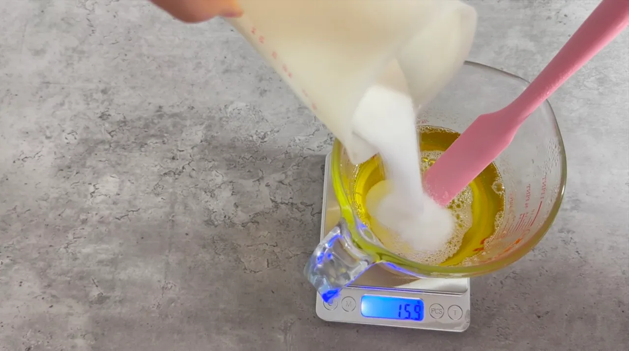Sugar Scrubs Only 4 Ingredients — step 10